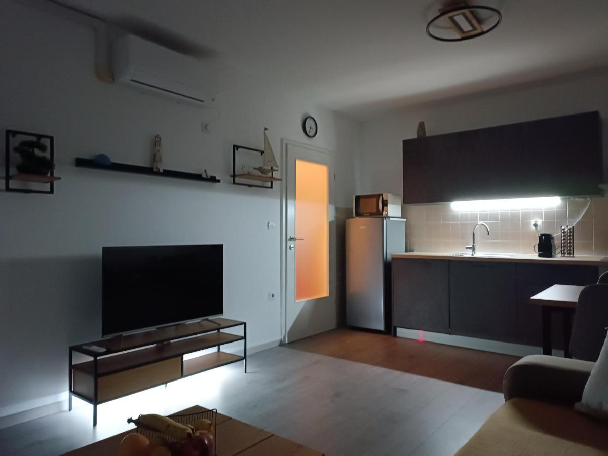 Apartment Luka プーラ エクステリア 写真